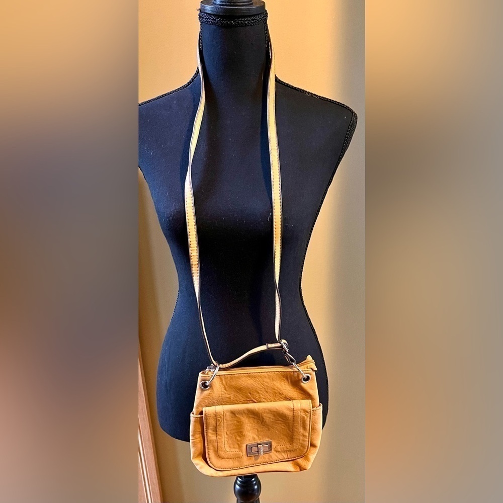 Bueno VTG Mustard Yellow Leather Crossbody Purse Silver Turn Lock Shoulder Bag - Picture 2 of 12